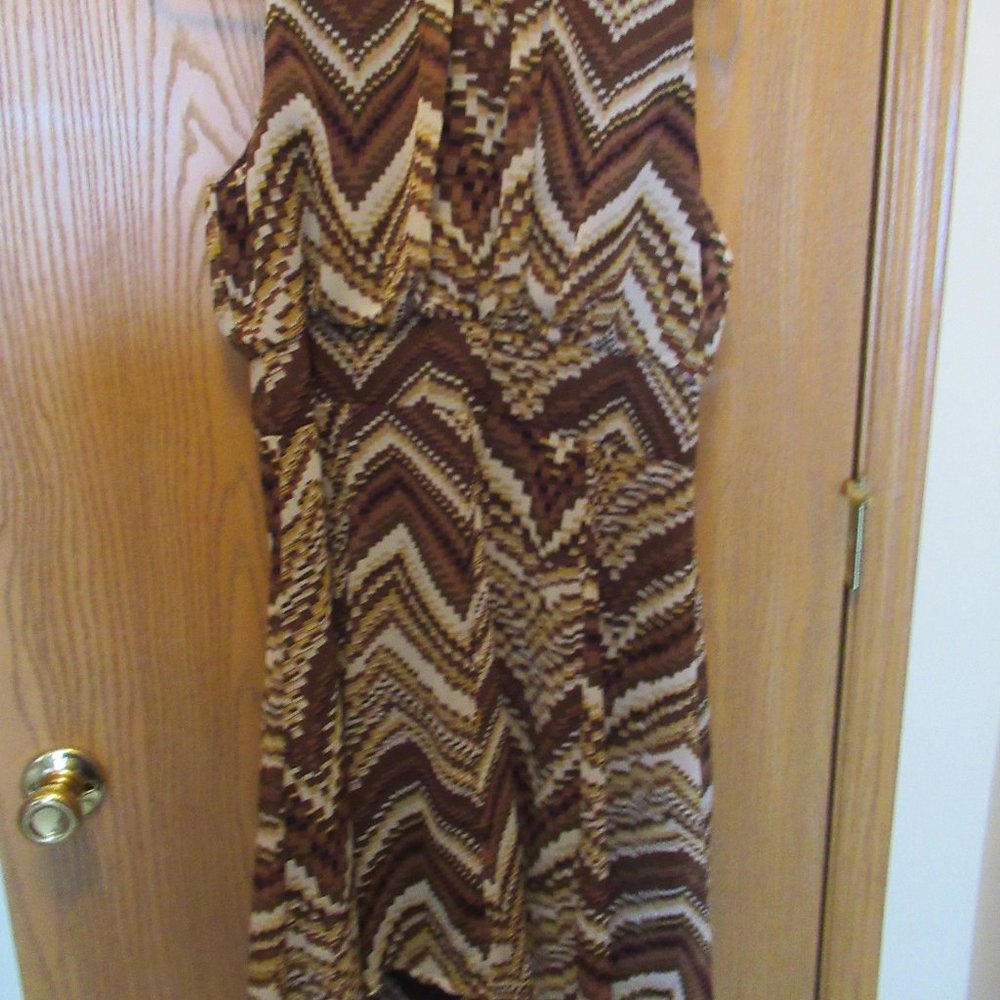 Retro style knee length dress Size 12